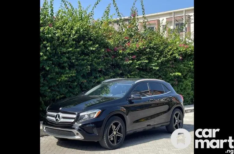 Pre-Owned 2015 Mercedes Benz GLA250 - 1/5