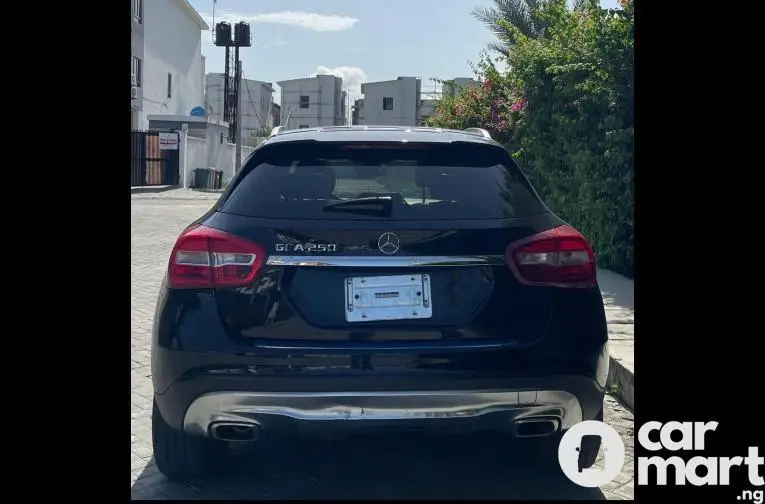 Pre-Owned 2015 Mercedes Benz GLA250 - 5/5