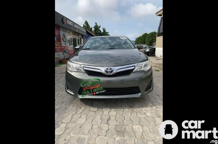 Just Arrived TOKUNBO 2012 Toyota Camry LE - 1/5