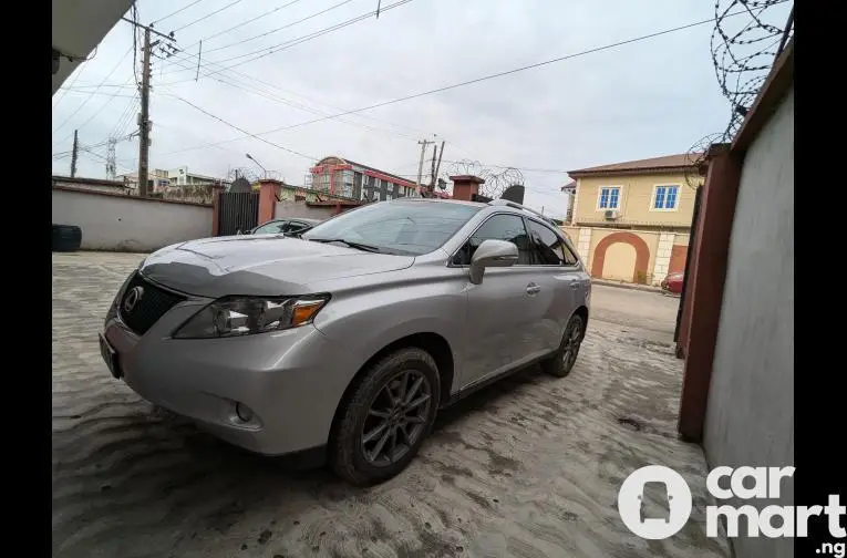 Foreign used 2010 Lexus RX350 - 4/5