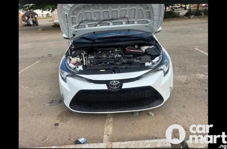 Toyota Corolla 2017 Altis - 3/5