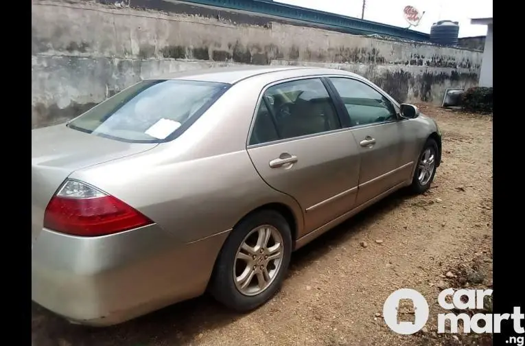 Used Honda accord 2007 model - 5/5