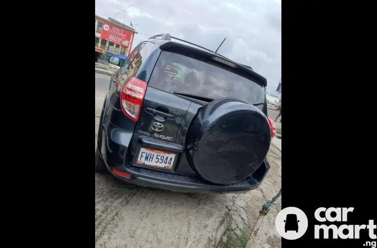 Foreign used 2009 Toyota RAV4 - 4/5