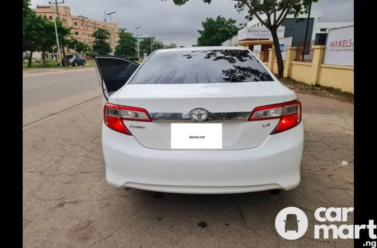 Toyota Camry 2013 Few Month Used - 3/5