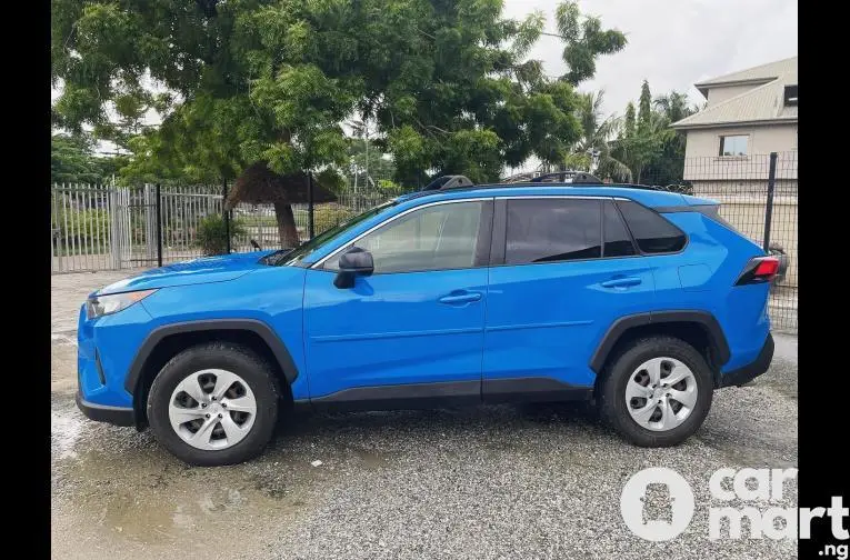 Toyota RAV4 2019 LE AWD - 4/5