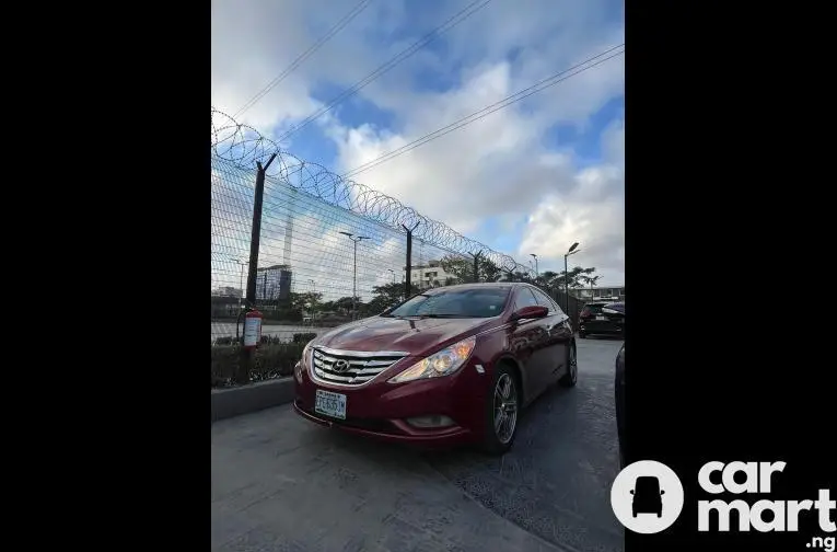 Pre-Owned 2010 Hyundai Sonata - 1/5