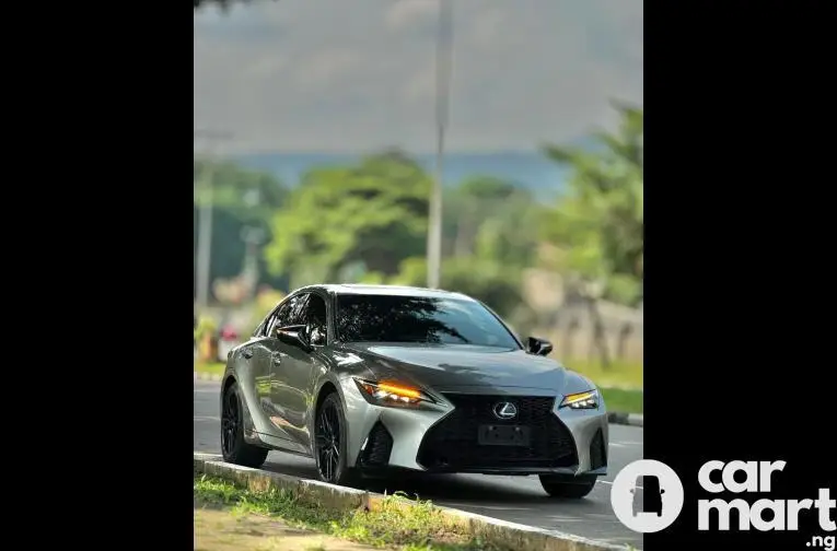 2024 LEXUS IS350 F-SPORT - 2/5