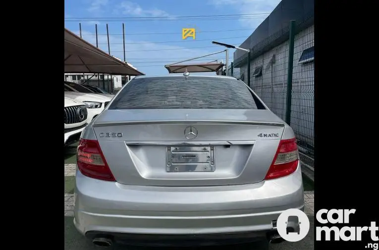 2009/10 Mercedes Benz C 350 - 5/5