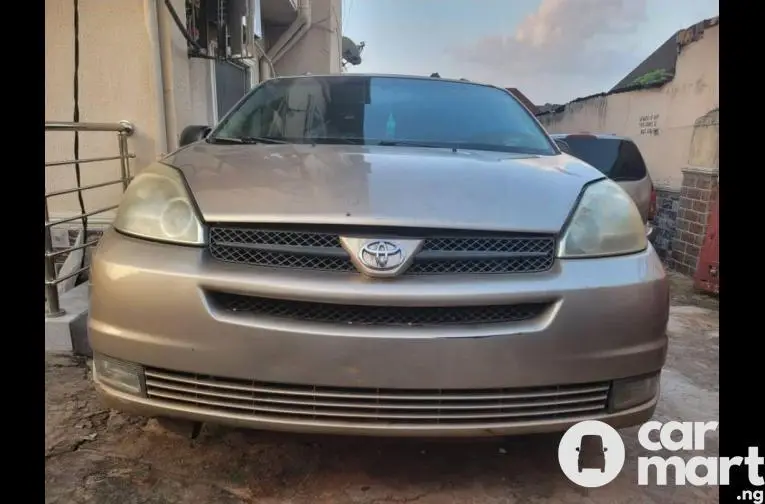 Used Toyota Sienna 2006 - 1/5