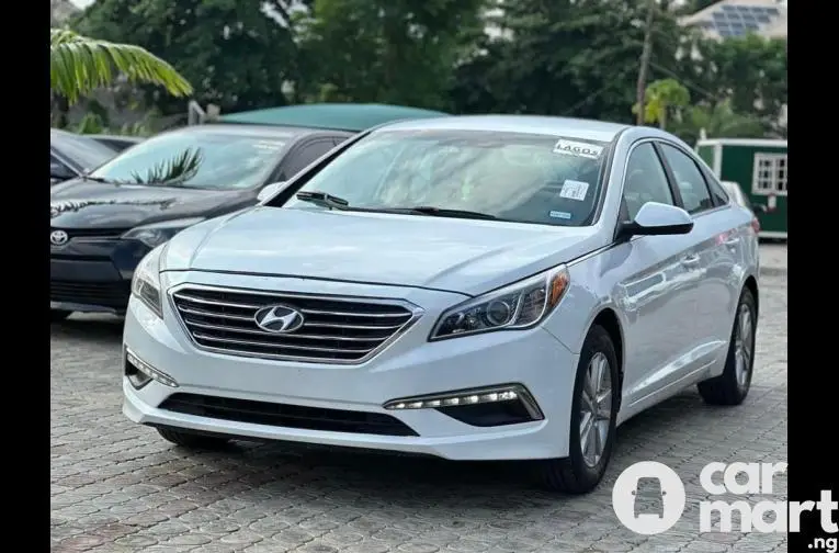 Used 2015 HYUNDAI SONATA - 1/5