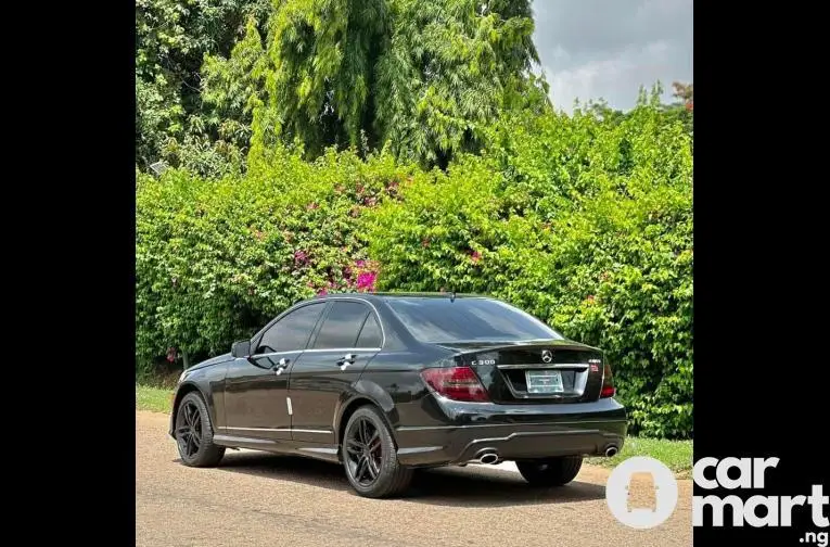 SUPER CLEAN 2012 MERCEDES BENZ C300 - 5/5