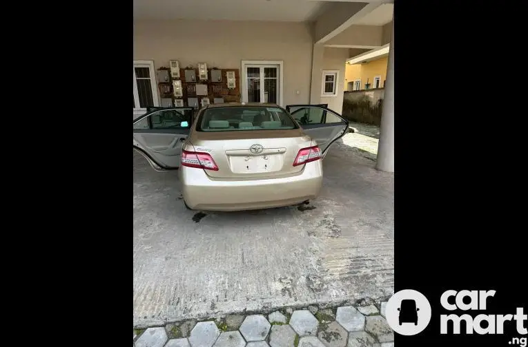 Tokunbo Toyota Camry 2010 - 2/5