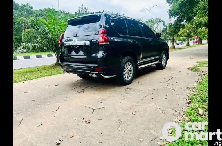 Used 2016 Toyota Prado TX-L - 3/5