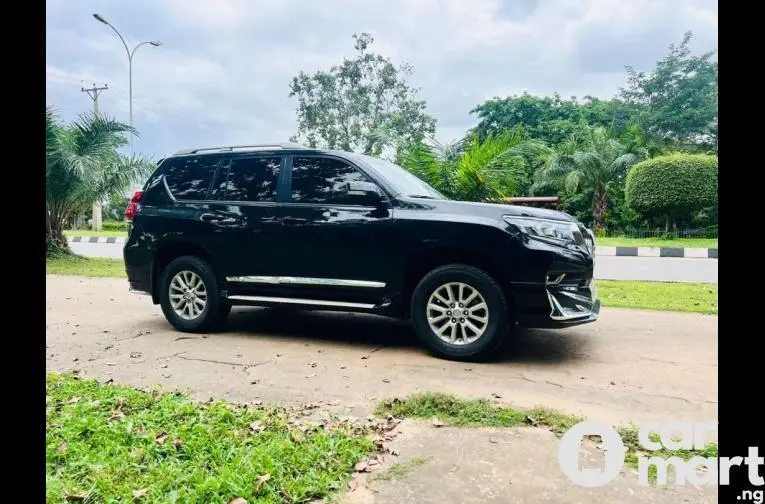 Used 2016 Toyota Prado TX-L - 1/5