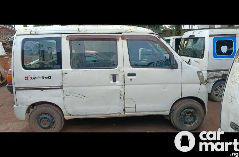 Daihatsu HIJET bus - 4