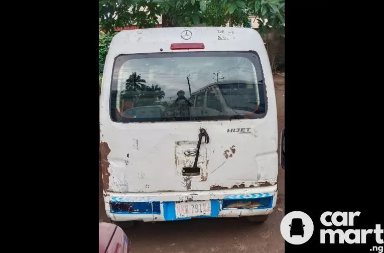 Daihatsu HIJET bus