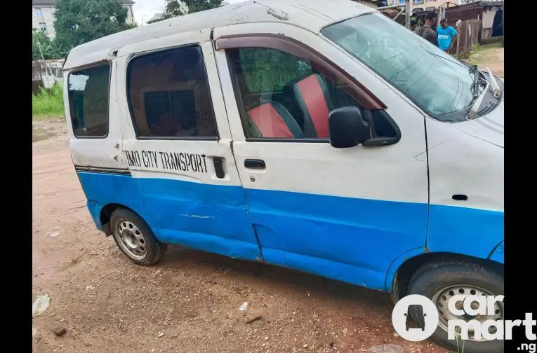 Daihatsu HIJET bus