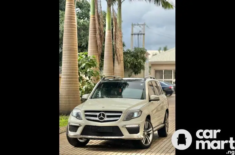 SUPER CLEAN 2015 UPGRADED MERCEDES BENZ GLK350 - 1/5