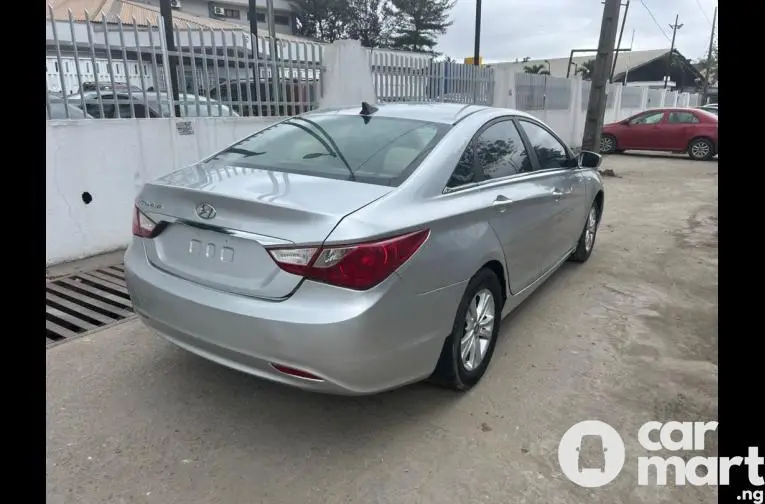 2012 Hyundai Sonata - 1/5