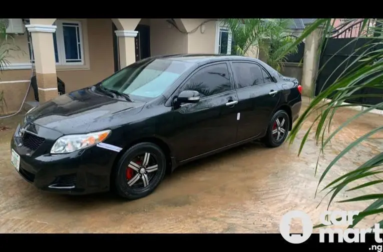 SUPER CLEAN 2009 TOYOTA COROLLA - 1/5