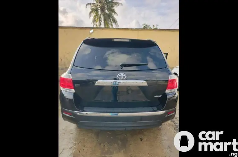 Foreign used 2013 Toyota Highlander - 2/5