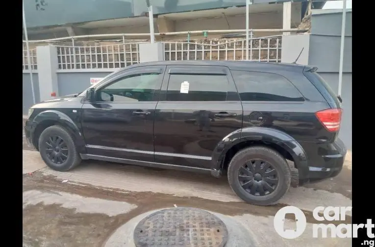 Used DODGE JOURNEY 2009 - 4/4