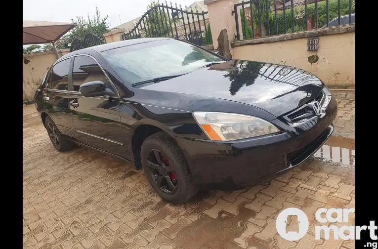 Neatly used Honda Accord 2004 - 5/5