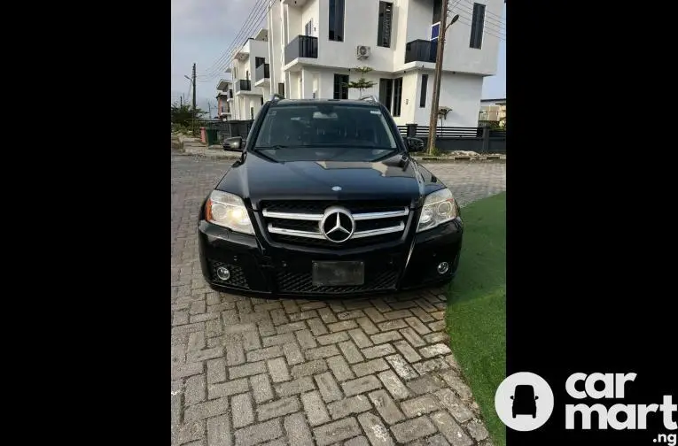 Pre-Owned 2010 Mercedes Benz GLK350 - 1