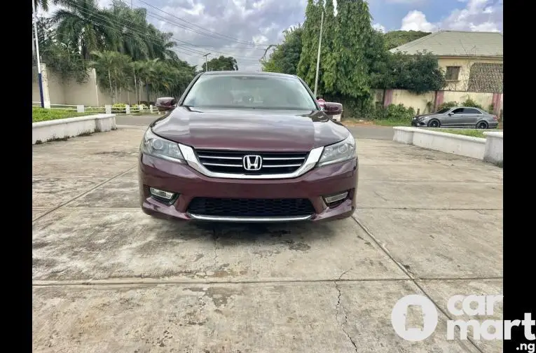 SUPER CLEAN 2013 HONDA ACCORD - 1/5