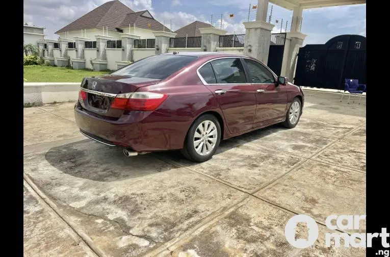 SUPER CLEAN 2013 HONDA ACCORD - 5/5