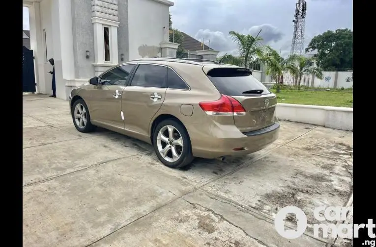 SUPER CLEAN 2010 KEYLESS TOYOTA VENZA - 5/5