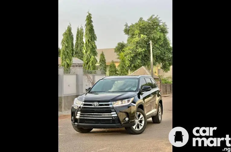 DIRECT FOREIGN USED 2014 TOYOTA HIGHLANDER XLE AWD - 1/5