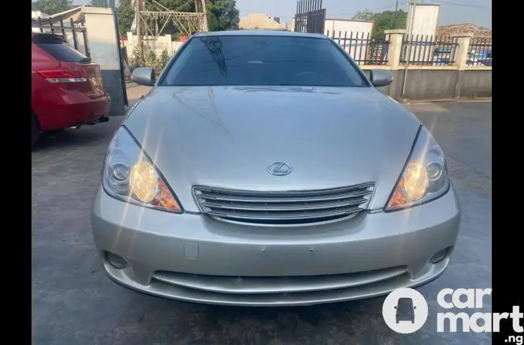 Registered Lexus ES330 2004 - 2/5