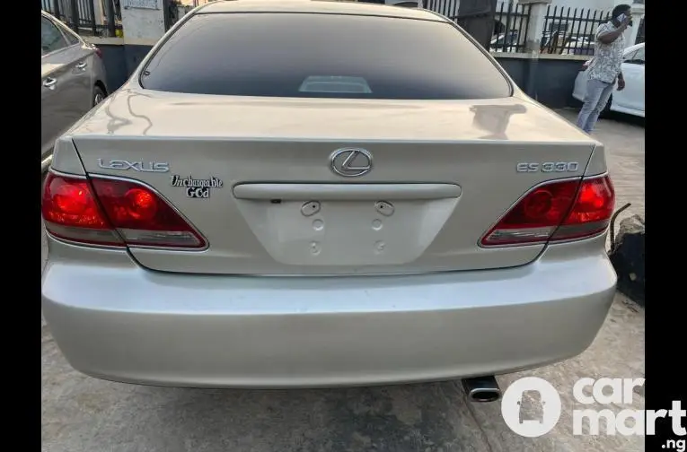 Registered Lexus ES330 2004 - 5