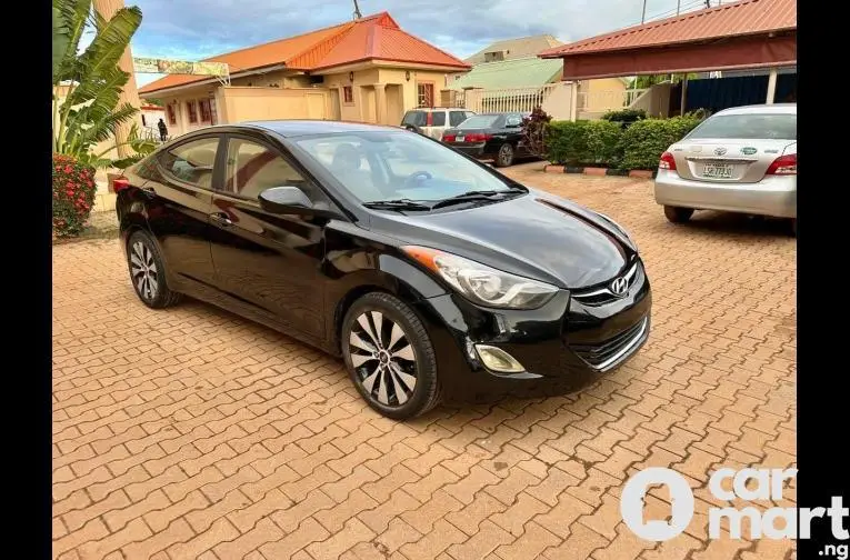 2012 HYUNDAI ELANTRA - 1/5