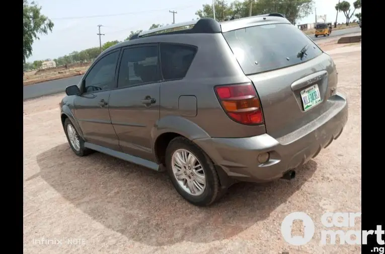 Used PONTIAC VIBE 2005