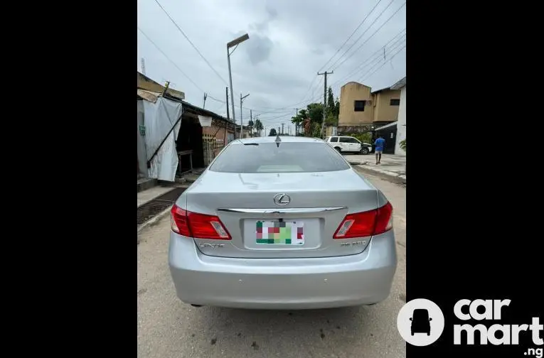 Registered barely used 2008 Lexus ES350 - 4/5