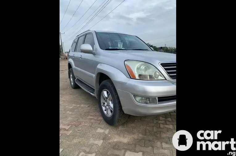 Used Lexus GX470 2008 - 4/5