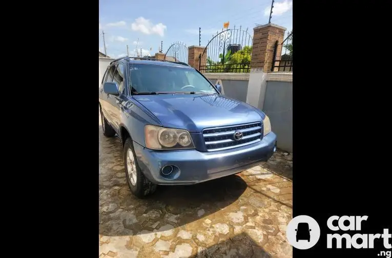 Registered 2004 Toyota Highlander - 1/5