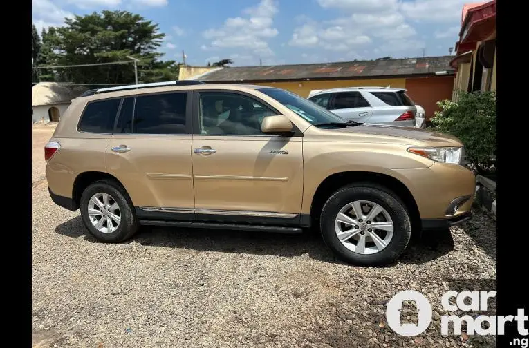 Unregistered Toyota Highlander 2013 - 2/5