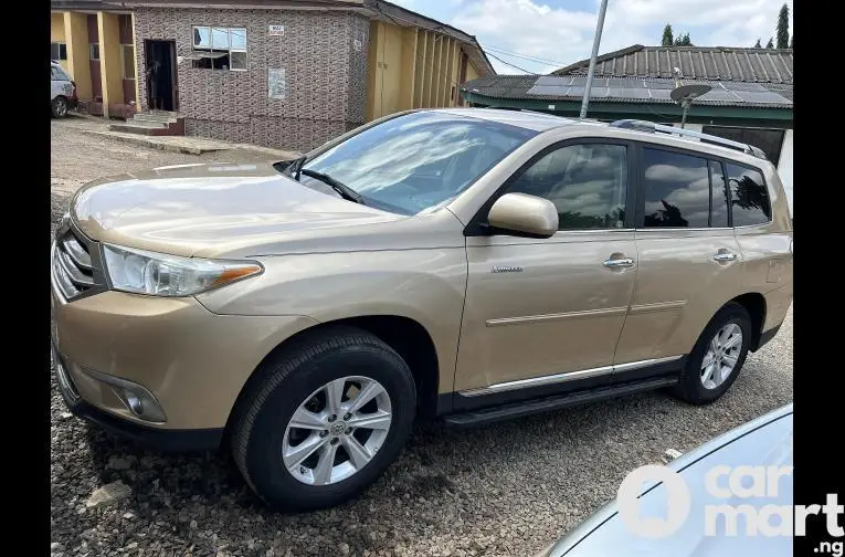 Unregistered Toyota Highlander 2013 - 4/5