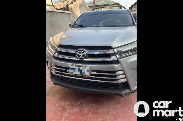 2016 Toyota Highlander MODEL - 1/5