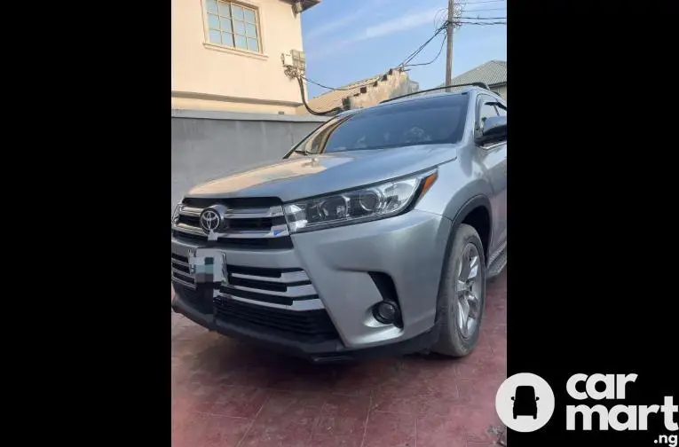 2016 Toyota Highlander MODEL - 3/5