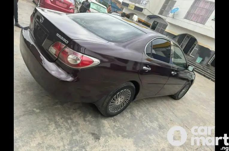 Registered Lexus ES330 2004 - 3/5