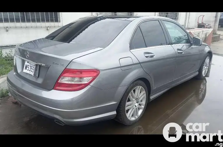 Foreign Used 2010 Mercedes Benz C300 - 5/5