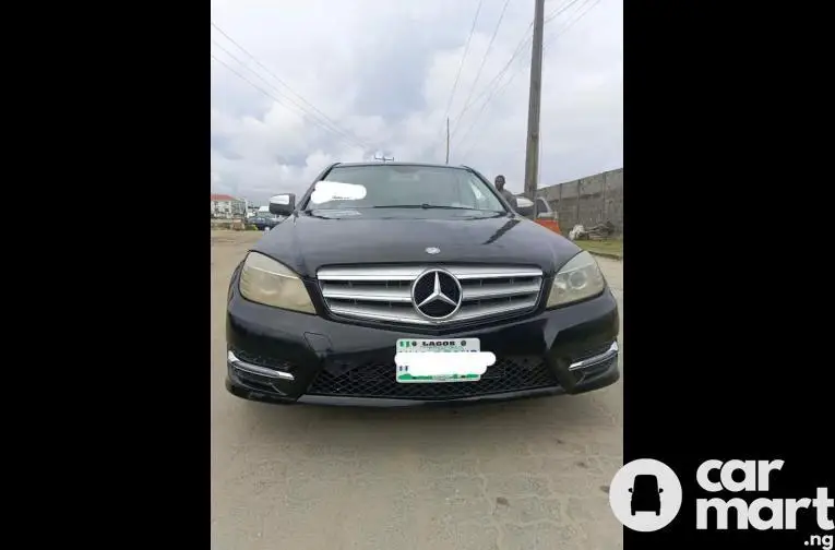 Mercedes Benz C300 2009 - 1/5