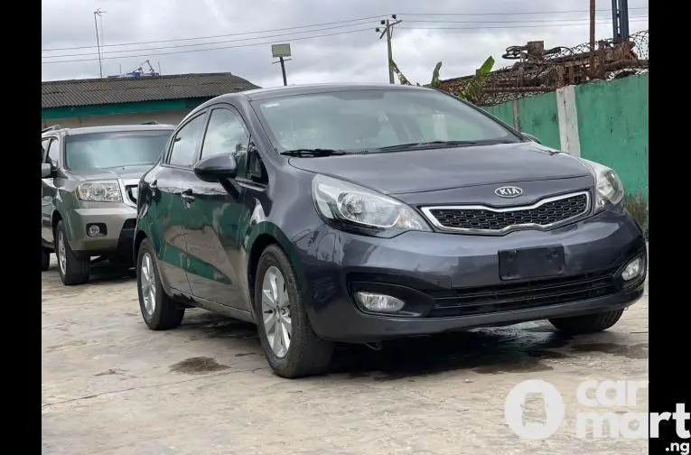 Registered 2014 Kia Rio - 1/5