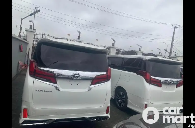 Foreign Used 2020 Toyota Alphard Luxury Edition - 3/4