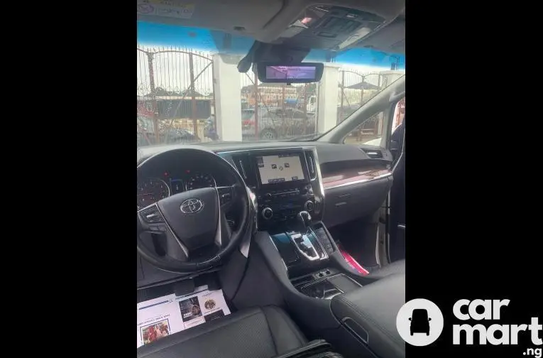 Foreign Used 2020 Toyota Alphard Luxury Edition - 4/4