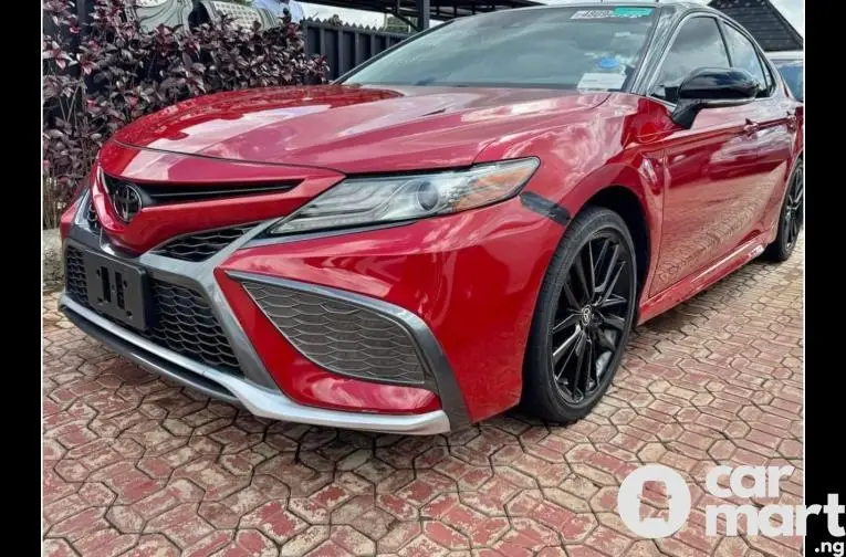 2022 TOYOTA CAMRY XSE - 2/5